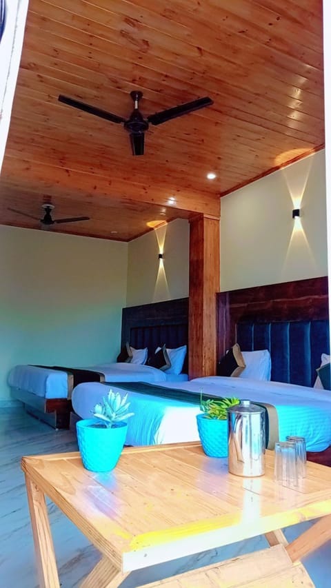 Luxury Suite, Mountain View | Premium bedding, down comforters, Select Comfort beds, desk