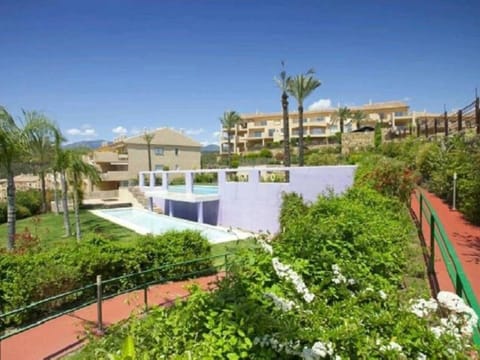 Apartment | Sport court