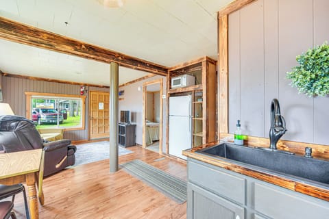 House (2 Bedrooms) | Interior