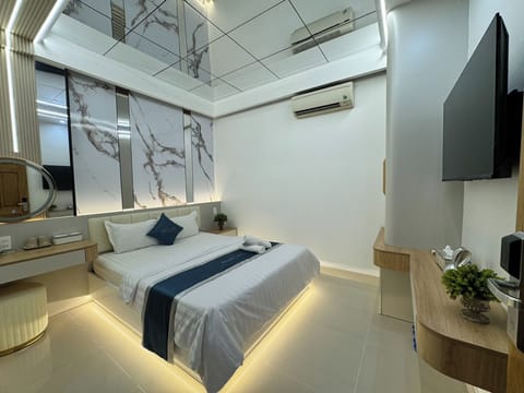 Standard Room | Minibar, desk, free WiFi, bed sheets