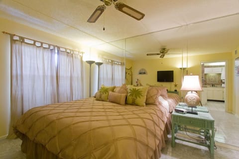 Condo, 1 Bedroom, Balcony | 1 bedroom, free WiFi