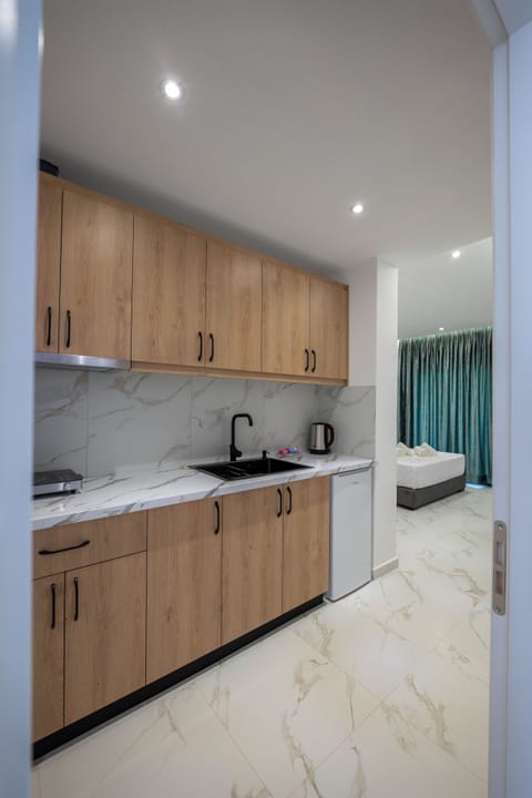 Deluxe Triple Room | Soundproofing, free WiFi