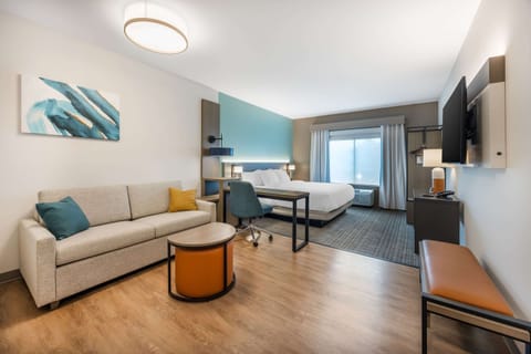 Tempur-Pedic beds, laptop workspace, iron/ironing board, free WiFi