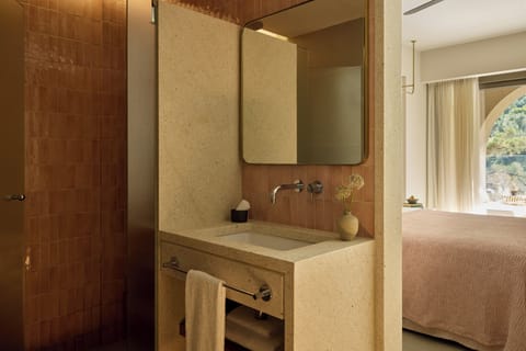 Standard Double Room Grand Balcony Mountain View | Bathroom | Shower, eco-friendly toiletries, hair dryer, bathrobes