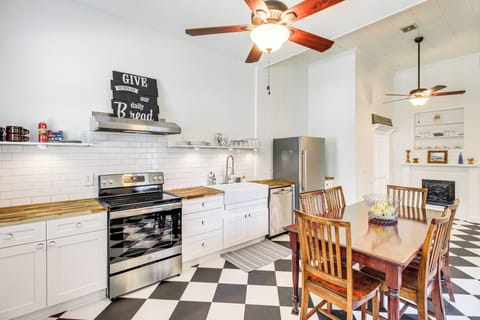 Cottage (2 Bedrooms) | Interior