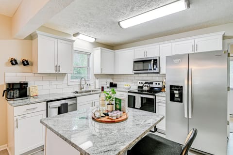 House (2 Bedrooms) | Interior