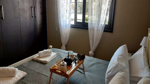 Comfort Apartment, Pool View | 1 bedroom, blackout drapes, soundproofing, iron/ironing board
