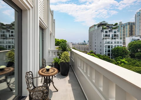 Executive Room, City View | Balcony view