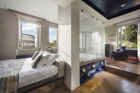 Luxury Suite (Colosseum View) | Premium bedding, memory foam beds, minibar, in-room safe