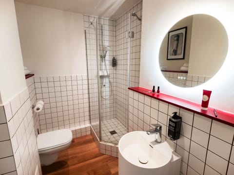 Eco-friendly toiletries, hair dryer, towels