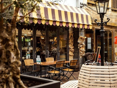 Bungalow | Outdoor dining