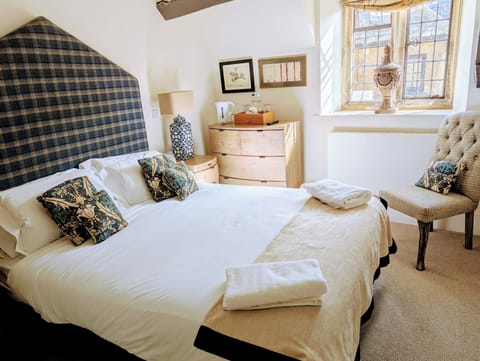 Premium Double Room | Free WiFi