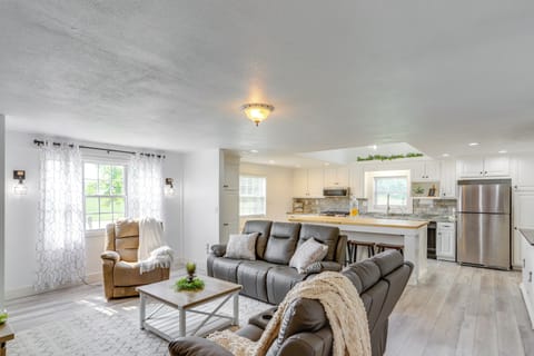 House (2 Bedrooms) | Interior