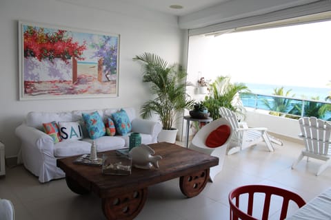 Exclusive Apartment | Terrace/patio
