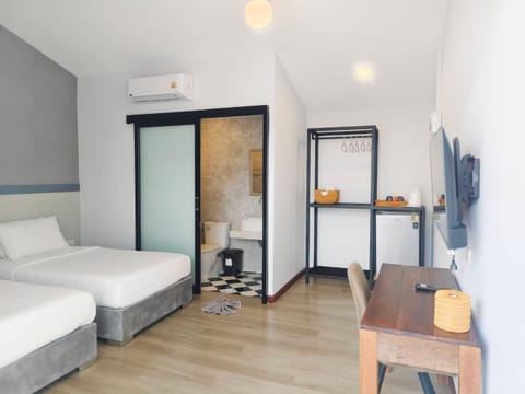 Standard Twin Bed | 1 bedroom, premium bedding, down comforters, desk