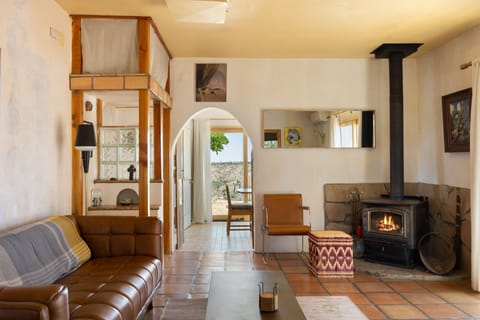 House, 2 Bedrooms | Living area