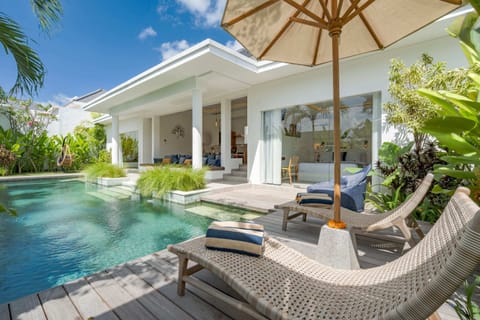 Basic Villa | Pool | Outdoor pool