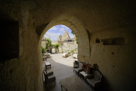 Comfort Triple Room, Courtyard View | Premium bedding, minibar, individually decorated, individually furnished
