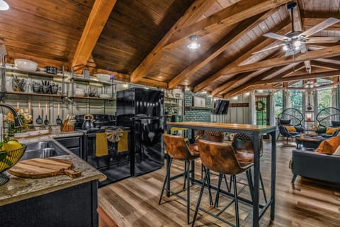 Cabin, 1 Bedroom | Private kitchen | Fridge, oven, coffee/tea maker, toaster