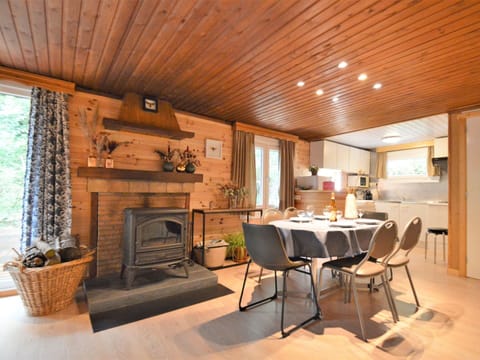 Chalet | Dining