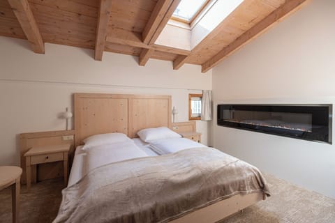 Apartment, 2 Bedrooms, Balcony | Desk, iron/ironing board, cribs/infant beds, free WiFi