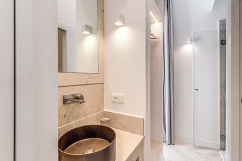 Superior Double Room, Balcony, Courtyard View | Bathroom | Shower, hair dryer, towels, soap