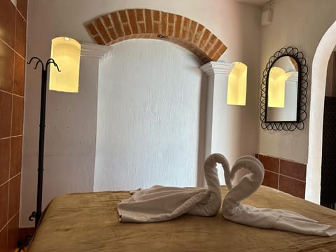 Deluxe Room, Garden View | Premium bedding, down comforters, WiFi (free)