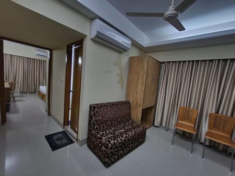 Deluxe Suite | 1 bedroom, desk, laptop workspace, free WiFi