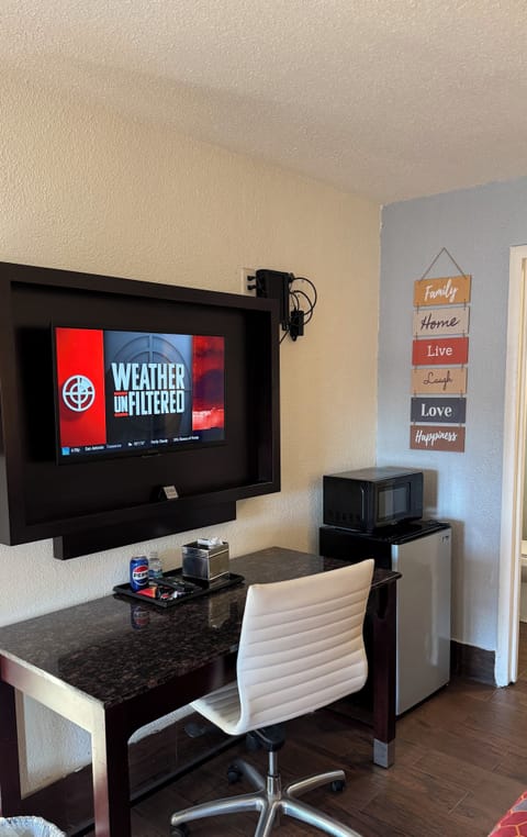 Individually decorated, individually furnished, bed sheets