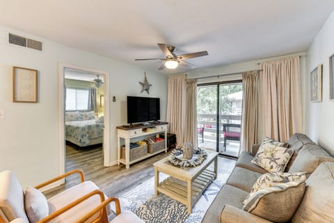 Apartment (2 Bedrooms) | Front of property