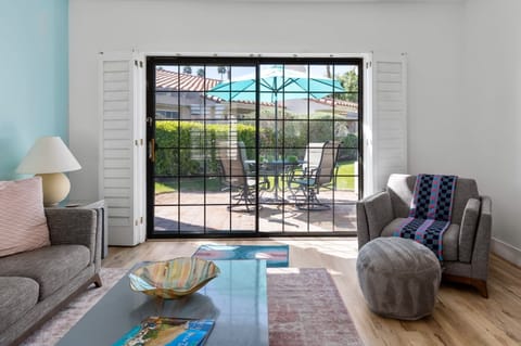 House | 2 bedrooms, iron/ironing board, high-speed internet