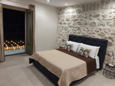Deluxe Double Room, Sea View | Blackout drapes, soundproofing, iron/ironing board