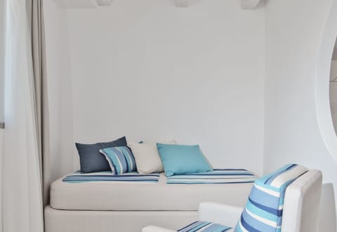 Superior Double or Twin Room | In-room safe, desk, blackout drapes, free WiFi