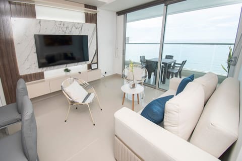 Apartment | Living area | Flat-screen TV