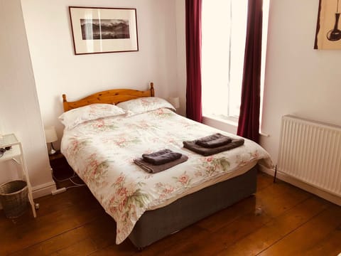 Deluxe Double Room, Multiple Beds, Non Smoking, Sea View | Iron/ironing board, free WiFi