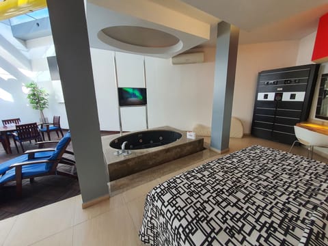 Egyptian cotton sheets, premium bedding, down comforters