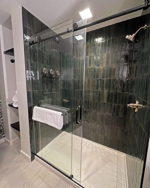 Designer toiletries, bathrobes, towels