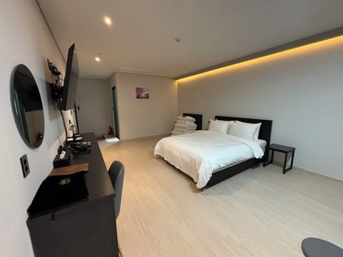 Family Triple Room | Premium bedding, memory foam beds, free minibar, desk