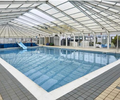 Cabin | Pool | Indoor pool