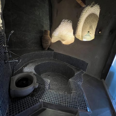 Deluxe Double Room | Egyptian cotton sheets, premium bedding, minibar, individually decorated