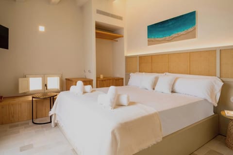 Suite, Terrace | Premium bedding, minibar, in-room safe, desk