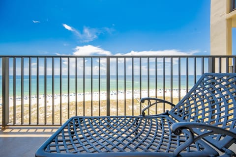 Condo, 3 Bedrooms | Property grounds