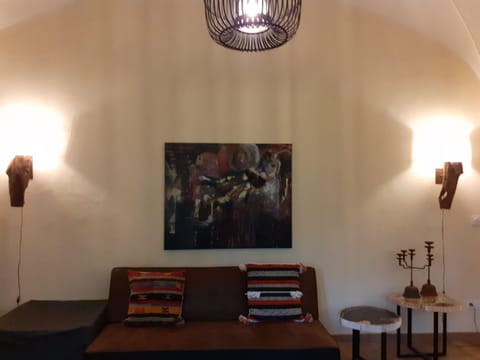 House | 2 bedrooms, individually furnished, bed sheets