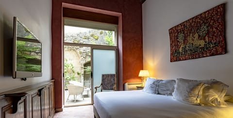 Suite Cîteaux | Premium bedding, minibar, in-room safe, free WiFi