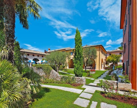 Apartment | Garden