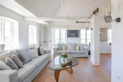 House | Living room