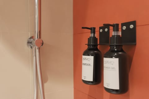 In-room safe, soundproofing, free WiFi