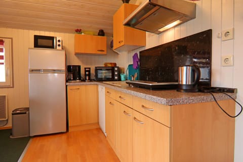 House | Private kitchen | Electric kettle, toaster, highchair