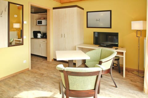 Apartment | Private kitchen | Electric kettle, toaster, highchair