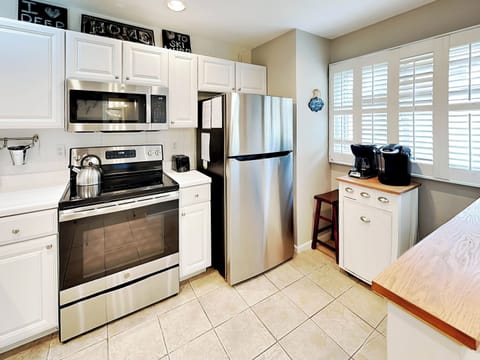 Studio (2 Bedrooms) | Property amenity